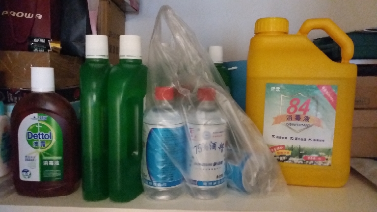 口罩、酒精,84、除菌洗衣液、除菌洗手液都有